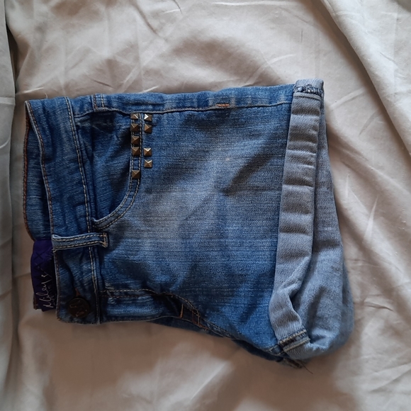 Max Azria Miley Cyrus denim shorts size 11 - Picture 1 of 6